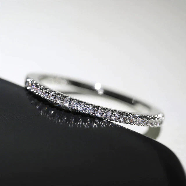 Minimalist Zirconia Ring in Gold and Silver