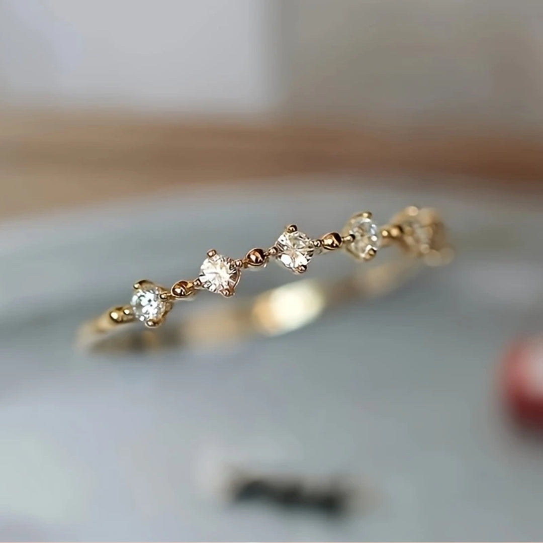 Elegant Exquisite Gold Ring