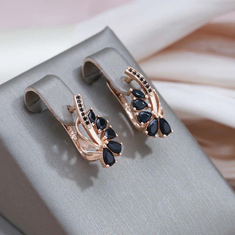 Elegant Black Crystals Earrings